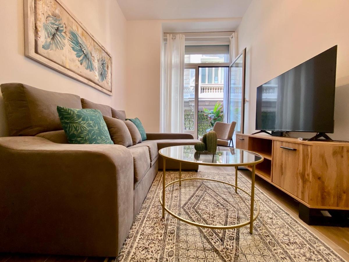Charming Gran Via Madrid Apartment Bagian luar foto